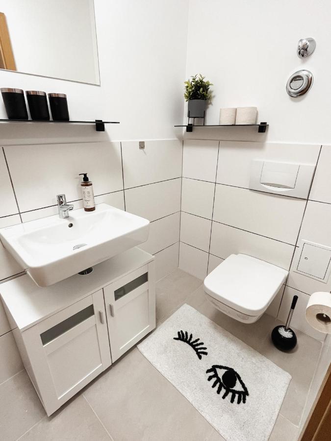 Bohnapartments Elisa: Cozy 3-Bedroom with Free Parking Erfurt Exterior photo